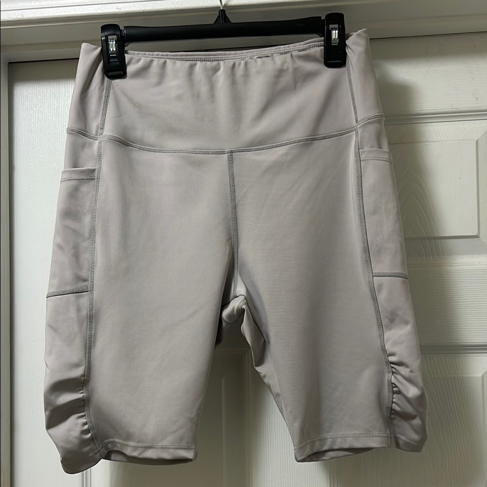 Kay Unger Gray Athletic Shorts with Relaxed Fit